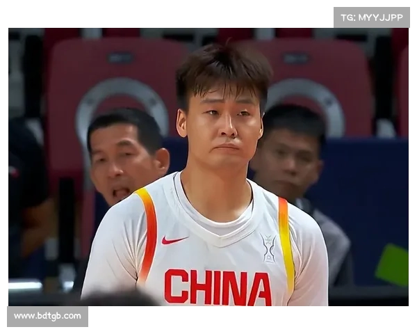 胡金秋内外双核爆发力压群雄 获最佳球员赵睿登赛后海报封面引领风采